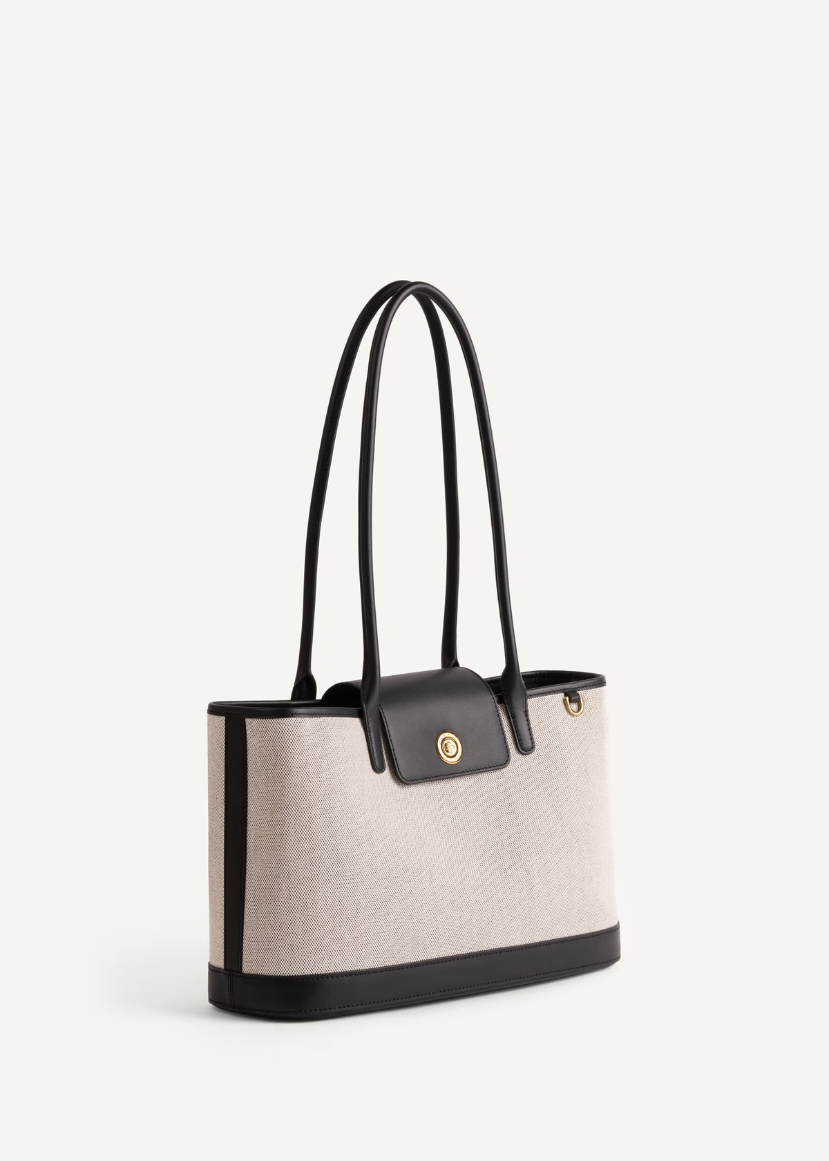 Halo Tote 001 three-quarter view